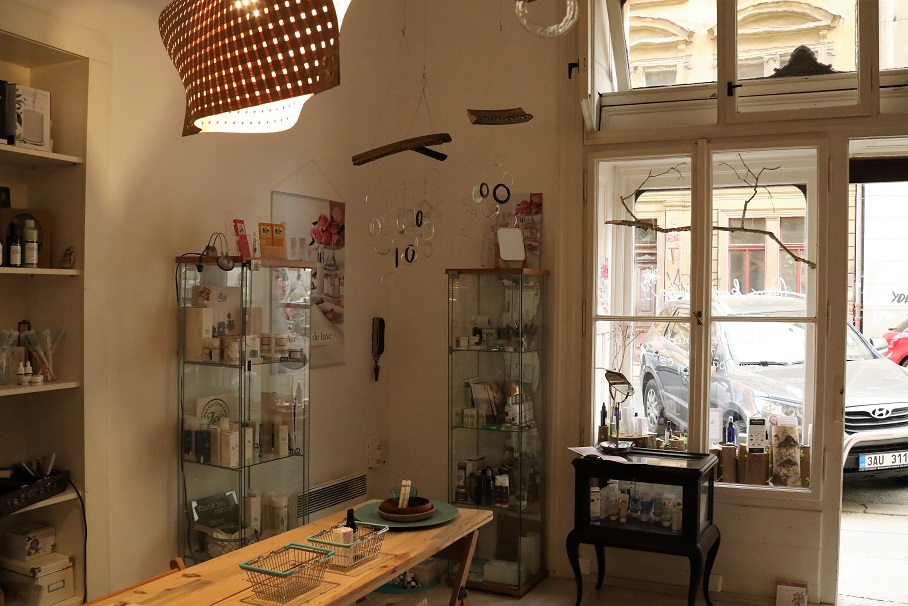 pa3cie_praha7_salon_obchod_15pr.jpg
